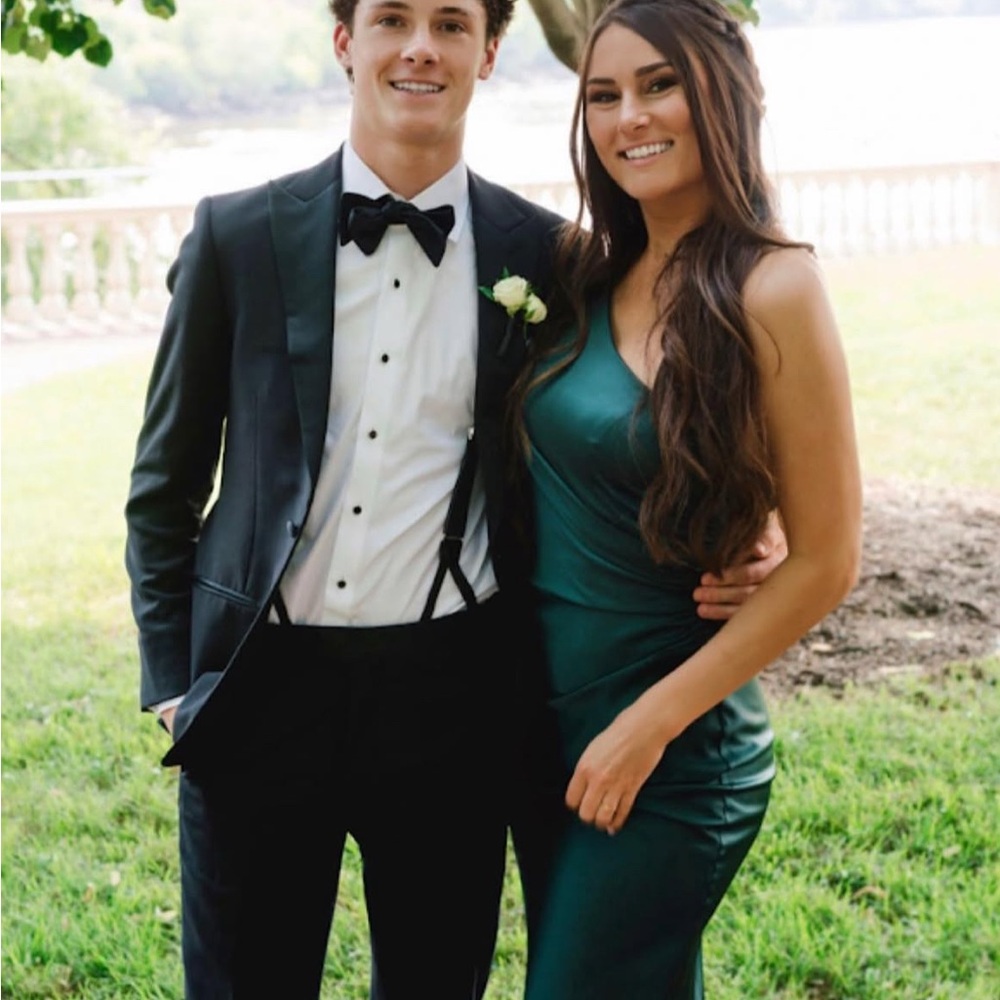 Revelry Emerald Green Gown/Bridesmaid Dress